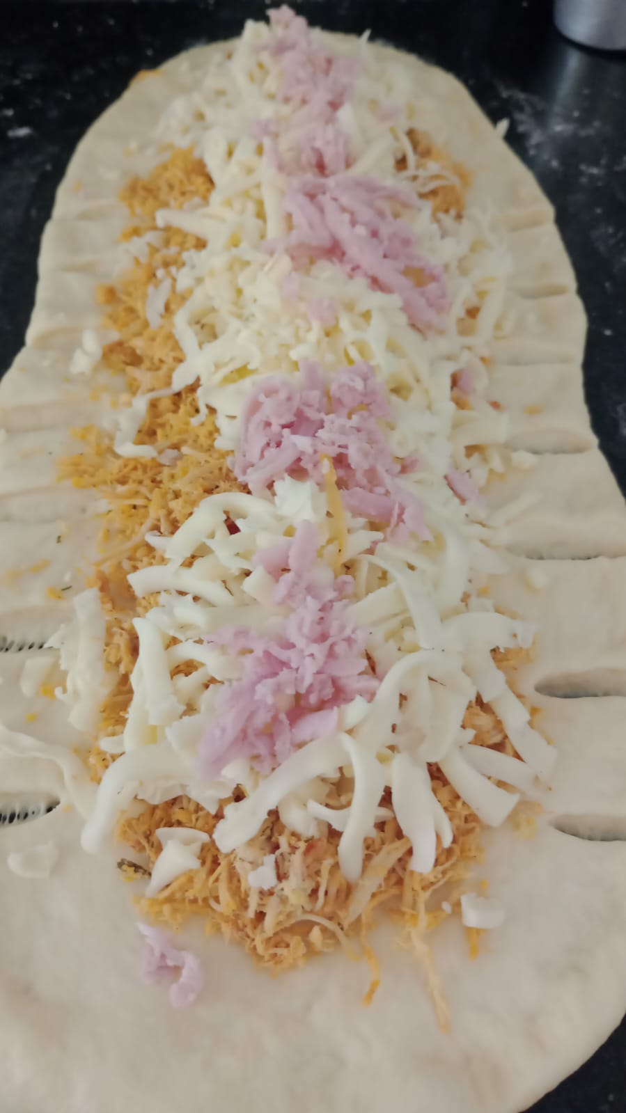 Pão caseiro recheado